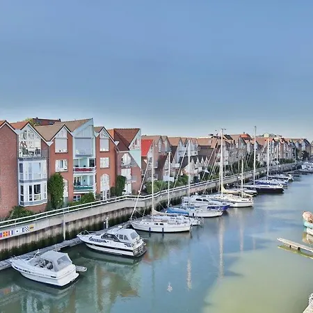 City Marina, Cm18-7 Apartment